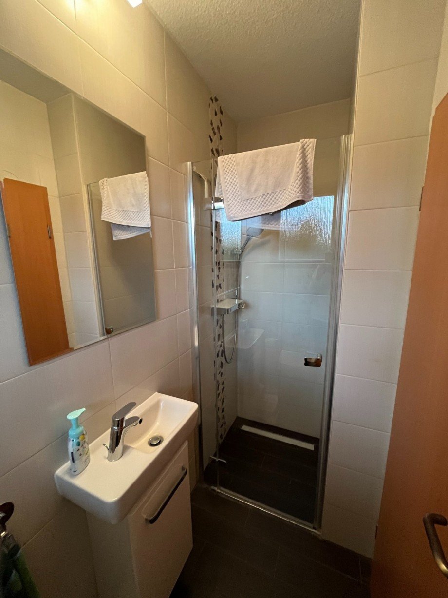 Badezimmer EG Teil2 Doppelhaush�lfte Berlin