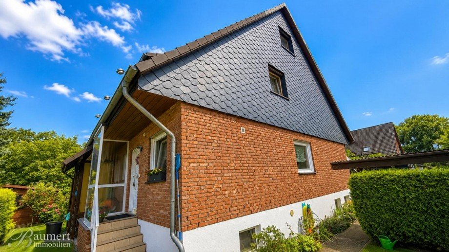 Hausansicht von der Seite Doppelhaush�lfte Berlin