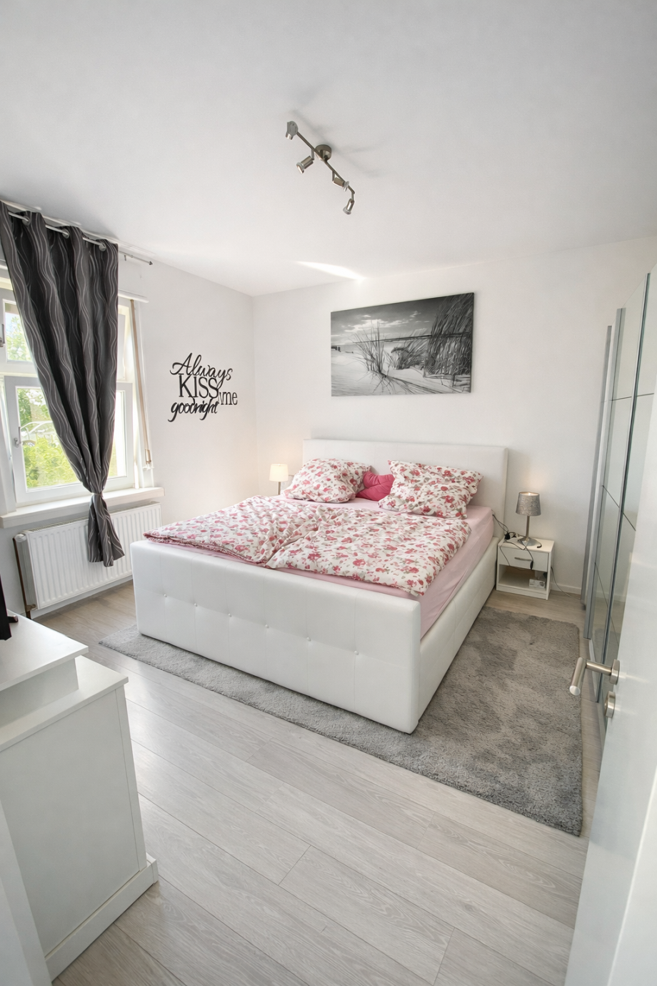 Schlafzimmer (EG Vorderhaus) Zweifamilienhaus Berlin