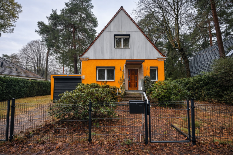 Hausansicht Hoppegarten Einfamilienhaus Einfamilienhaus mit 4 Zimmern in idyllischer Lage von Waldesruh