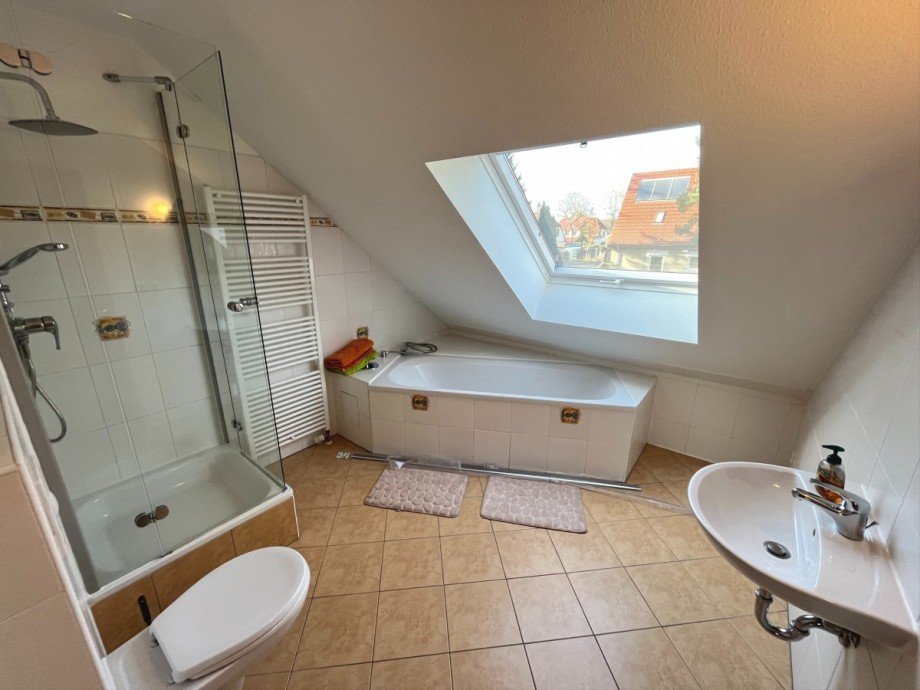 Badezimmer OG Doppelhaush�lfte Berlin