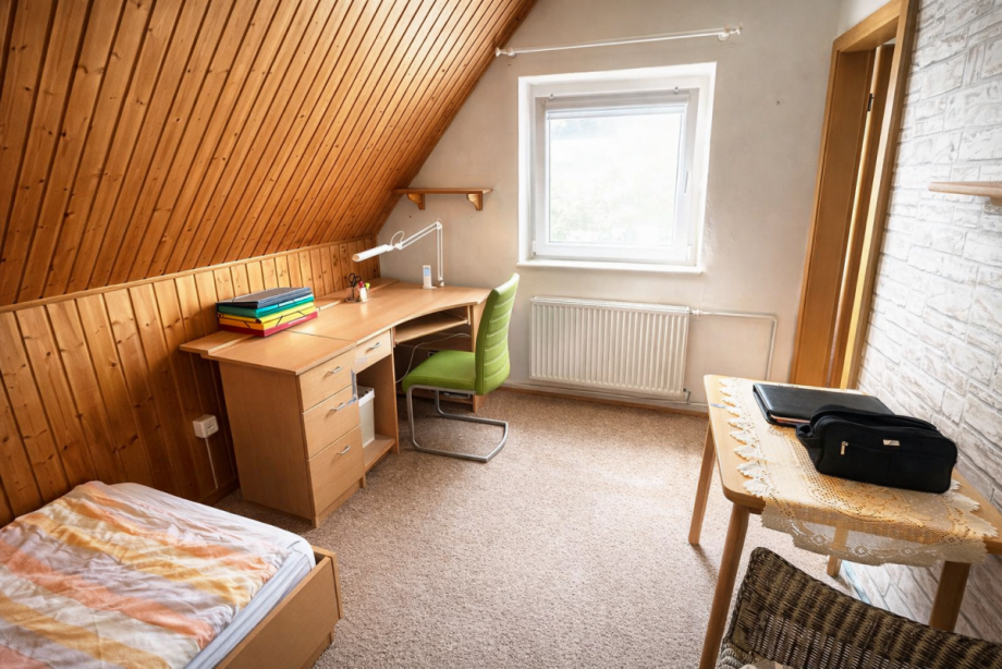 Zimmer2 DG Einfamilienhaus Berlin