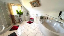 Bad DG EFH mit Keller in Mahlsdorf S�d