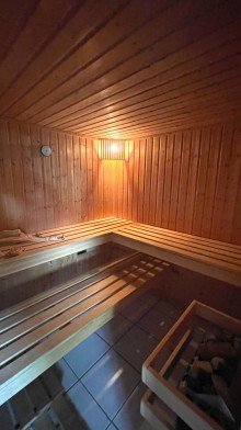 Sauna UG EFH mit Keller  N�he U-Bahnhof H�now