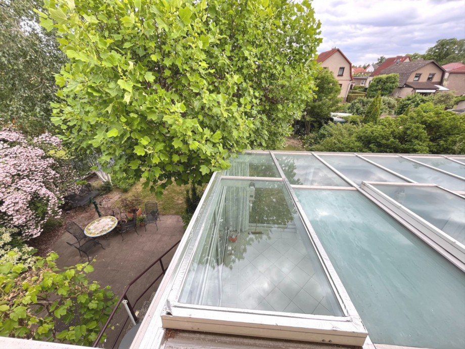 Gartenblick aus dem DG Einfamilienhaus Berlin
