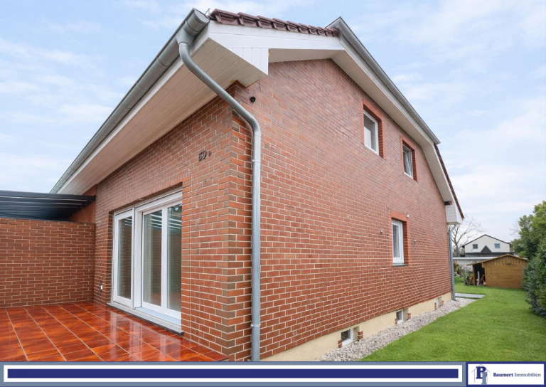 Hausansicht Berlin Doppelhaush�lfte Modernes Wohnjuwel 2026: Erstbezug nach hocheffizienter Kernsanierung in Kaulsdorf-S�d