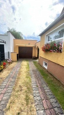 Einfahrt zur Garage Gute Verkehrsanbindung  Biesdorf Nahe U5