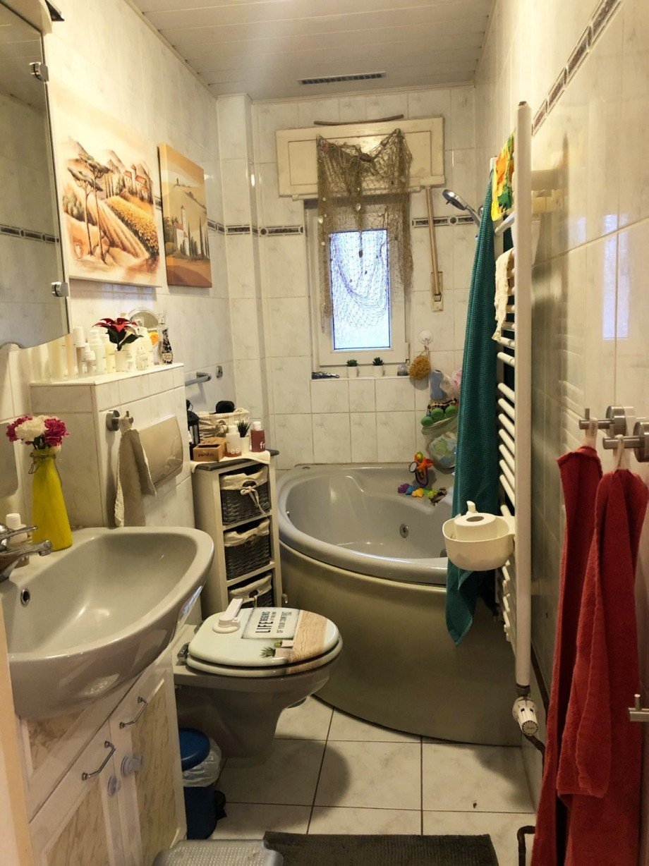 Bad 2. OG Mehrfamilienhaus Berlin