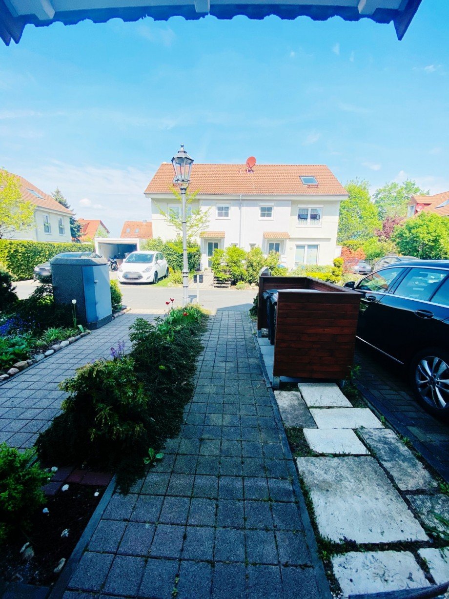 Blick aus der Haust�r Reihenhaus Berlin