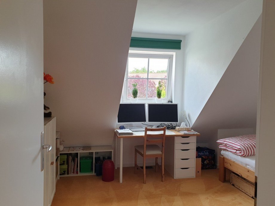 Zimmer 2 DG 1 Reihenmittelhaus Berlin