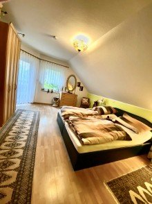 Zimmer 2 Dachgeschoss Einfamilienhaus mit 5 Zimmern und Garage in Biesdorf S�d