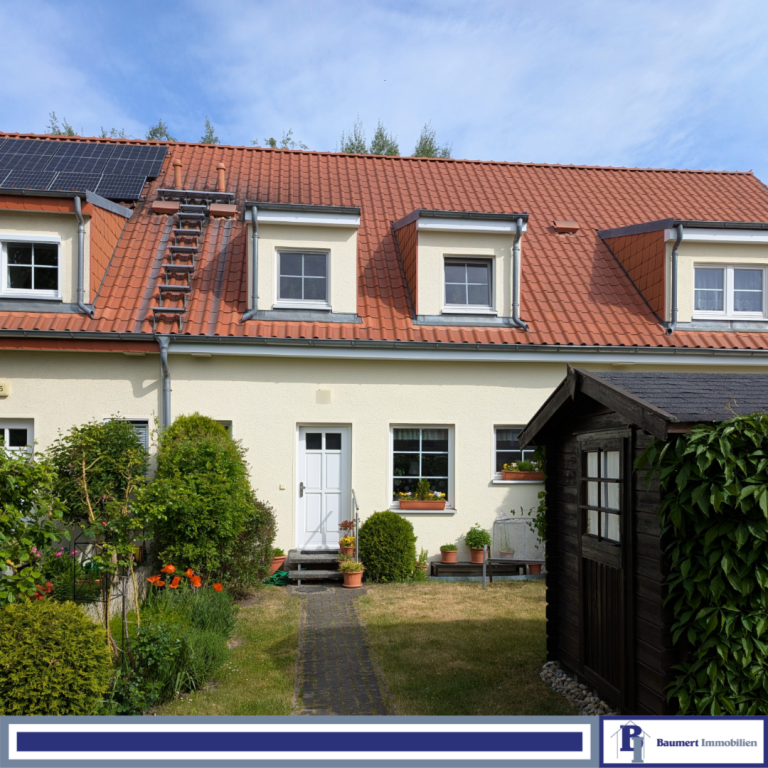 Hausansicht von vorne Berlin Reihenmittelhaus Familienidyll in Bestlage Biesdorf-S�d: fu�l�ufig ca. 15min zur U-Bahn Elsterwerdaer Platz