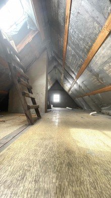 Spitzboden ausbauf�hig Gute Verkehrsanbindung  Biesdorf Nahe U5
