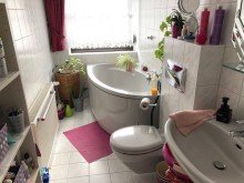 Bad Neu: 3 Zimmer -  Bungalow mit Keller in Traumlage von Kaulsdorf S�d