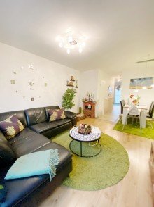 Wohn- Essbereich EG Neuwertiges Reihenhaus in fu�l�ufiger Entfernung zum U- Bahnhof Kienberg