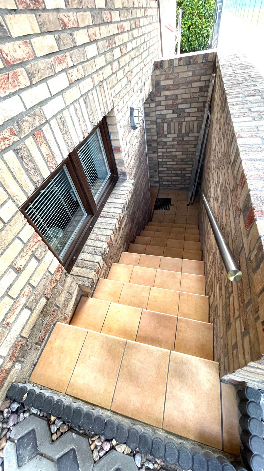 Kellertreppe Bungalow Berlin