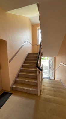 Treppe Vorderhaus Exklusive Investmentchance in erstklassiger Lage am S-Bahnhof