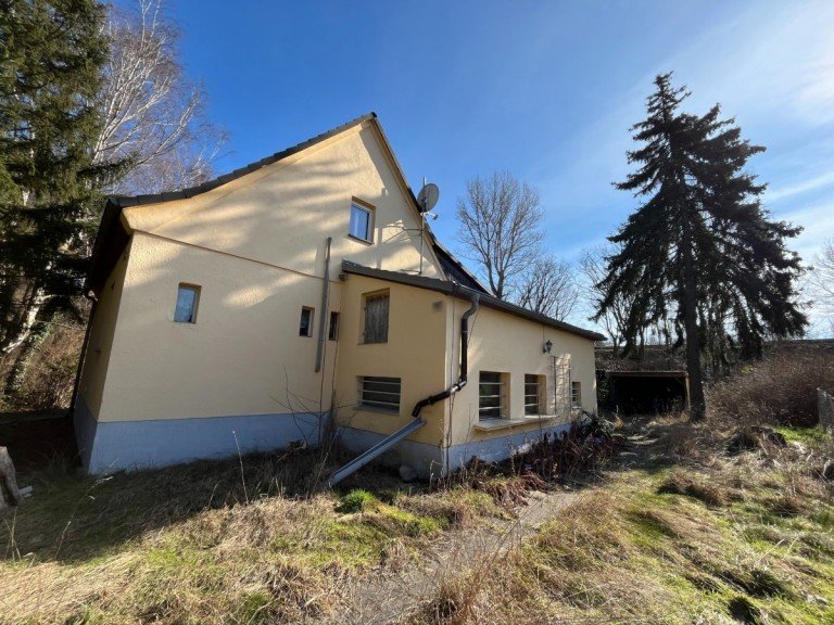 Hausansicht inkl. Einfahrt Hoppegarten Einfamilienhaus Einfamilienhaus mit gro�em Keller in S-Bahn N�he mit viel Potenzial
