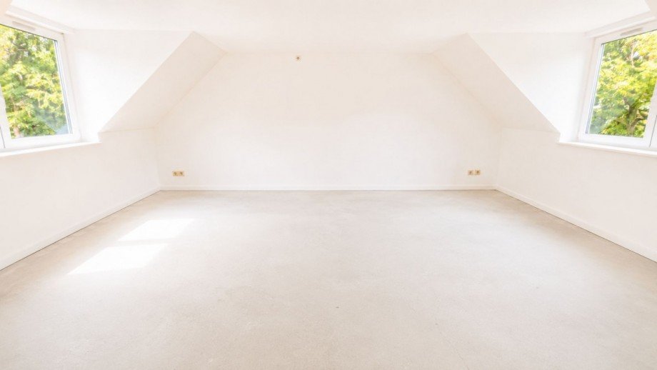 Wohnzimmer ELW DG Einfamilienhaus Berlin