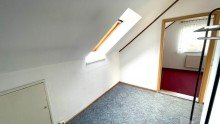 Flur DG EFH mit Keller  N�he U-Bahnhof H�now