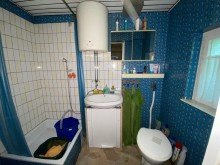 Duschbad Baugrundst�ck(Hinten) in A-Lage - Fussl�ufig zum See