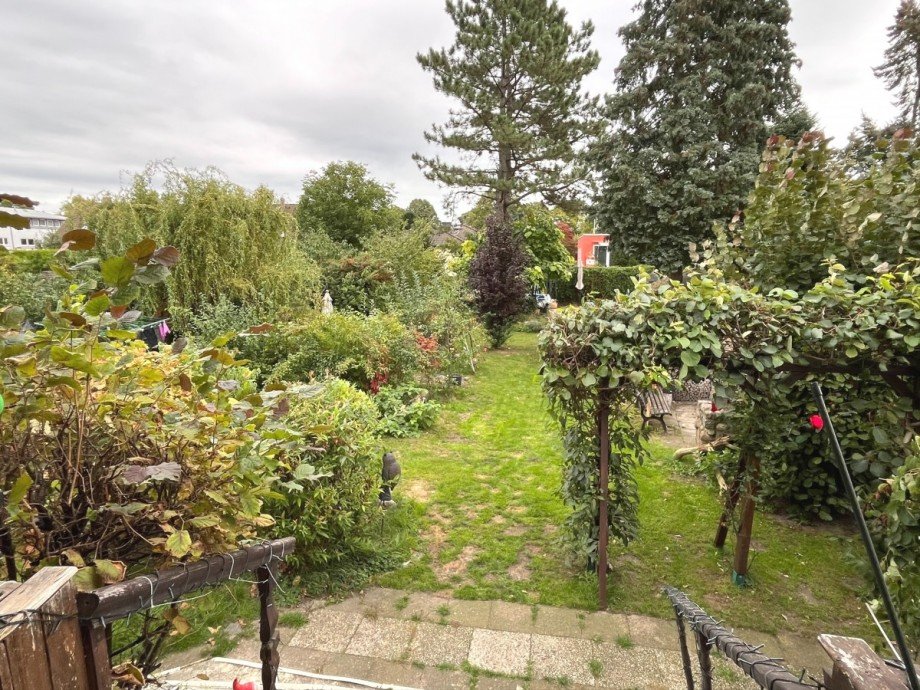 Gartenblick von der Terrasse Zweifamilienhaus Berlin