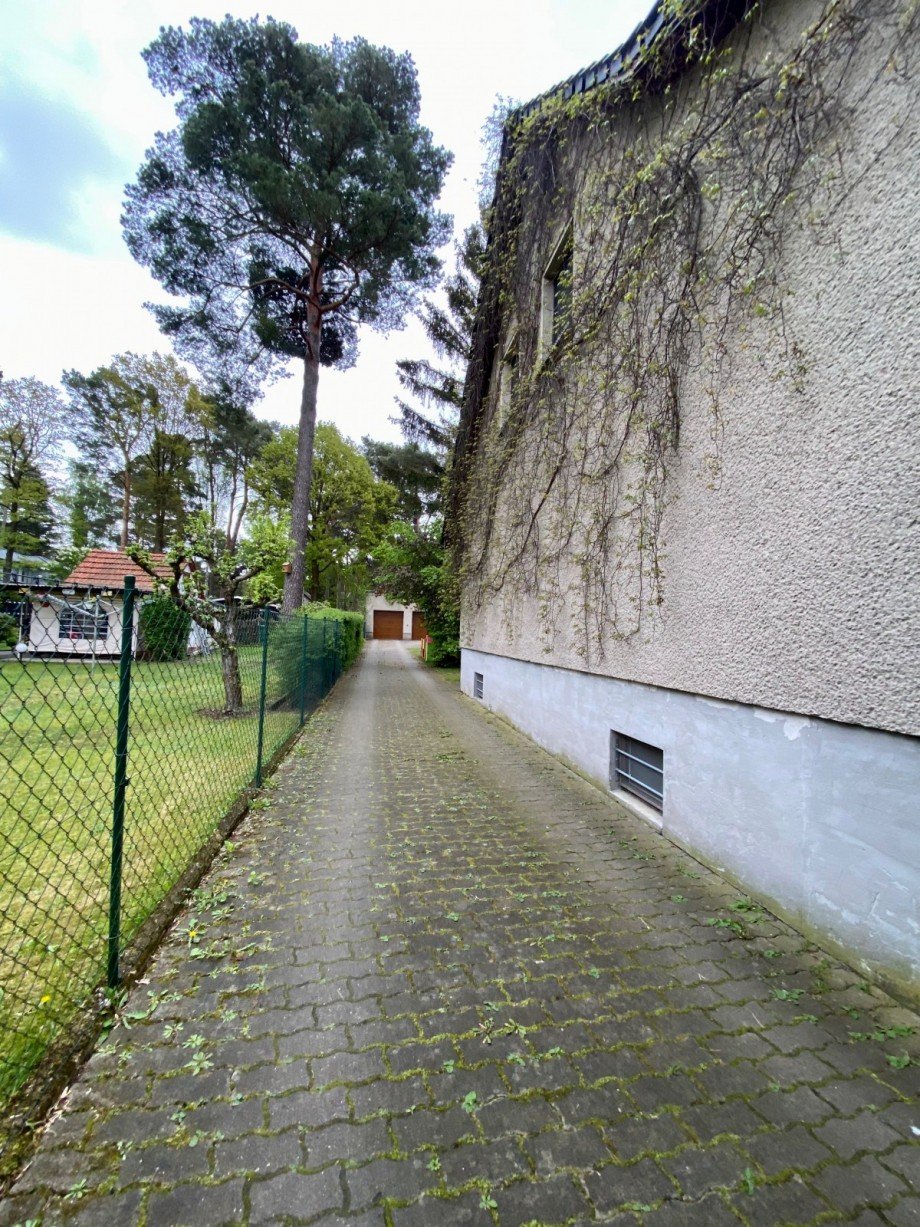 Zufahrt zur Gewerbeeinheit Einfamilienhaus K�nigs Wusterhausen