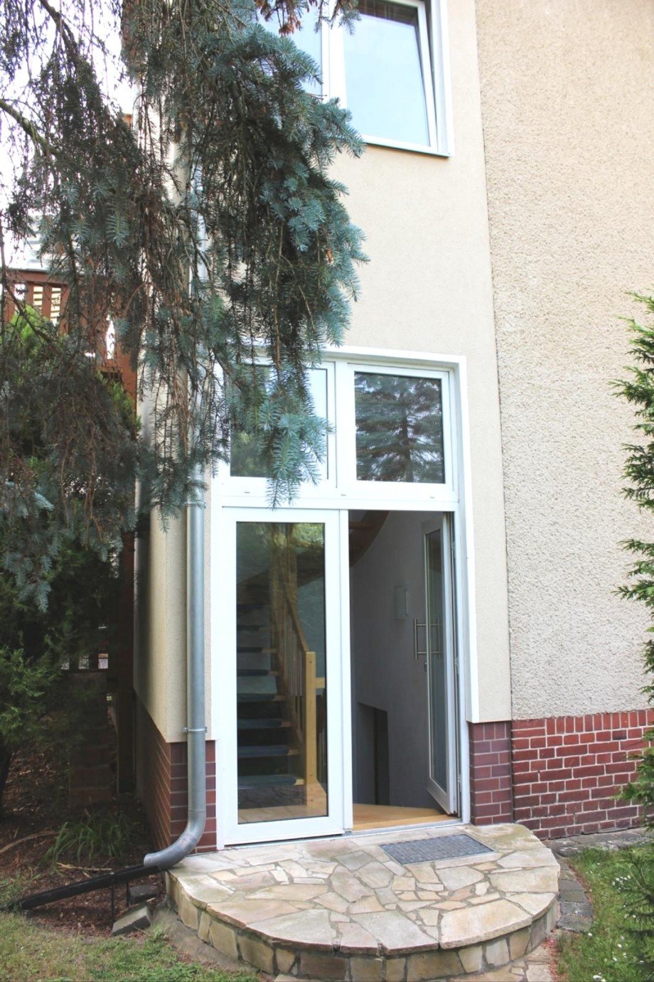 separates Treppenhaus Dachgeschosswohnung Berlin