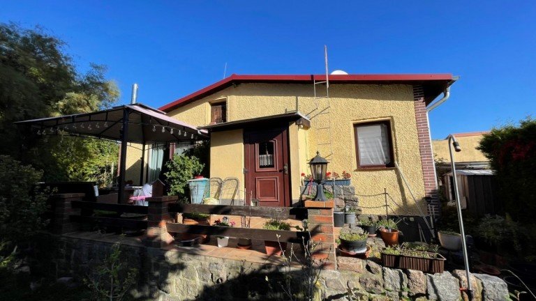 Kleeackerweg 8a Berlin Einfamilienhaus Bungalow mit 3 Zimmern und Teilkeller in Mahlsdorf Nord