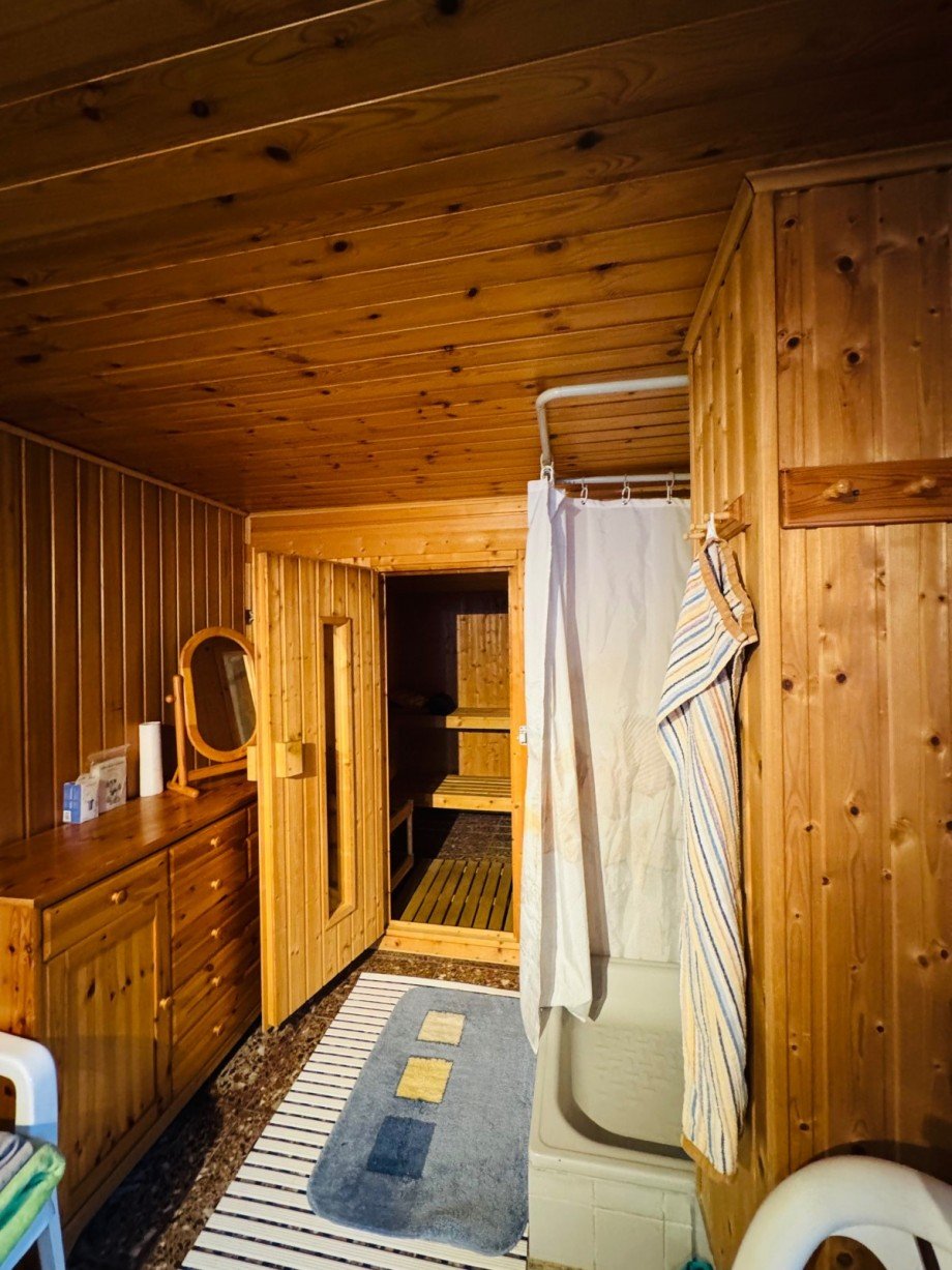 Saunabereich mit Dusche Einfamilienhaus Berlin