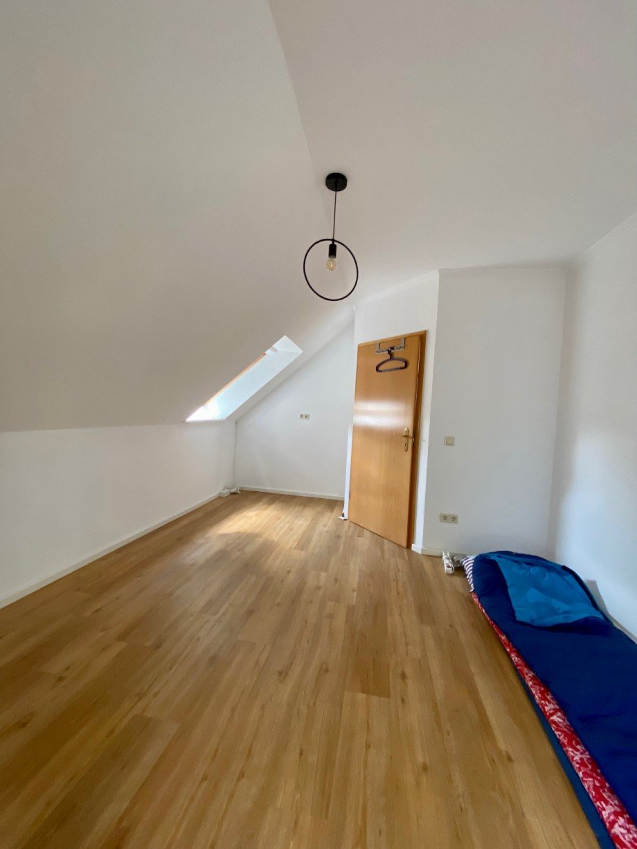 Zimmer 1 Dachgeschoss Einfamilienhaus Berlin