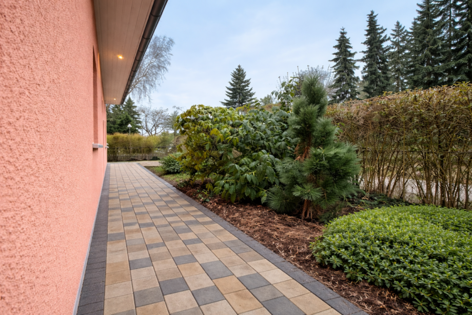 Weg um das Haus Einfamilienhaus Berlin