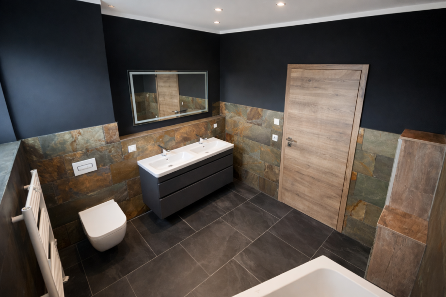 Badezimmer Ansicht1 Etagenwohnung Berlin