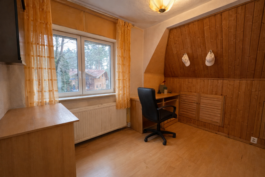 Zimmer 1 Dachgeschoss Einfamilienhaus Hoppegarten