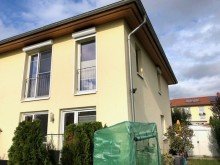 Hausansicht Toplage in Biesdorf S�d 5 min zum U-Bahnhof Elsterwerdaerplatz