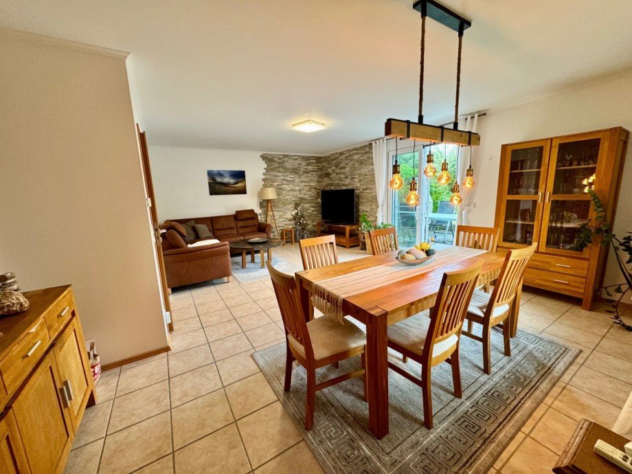 Wohnzimmer und Essbereich Einfamilienhaus Berlin