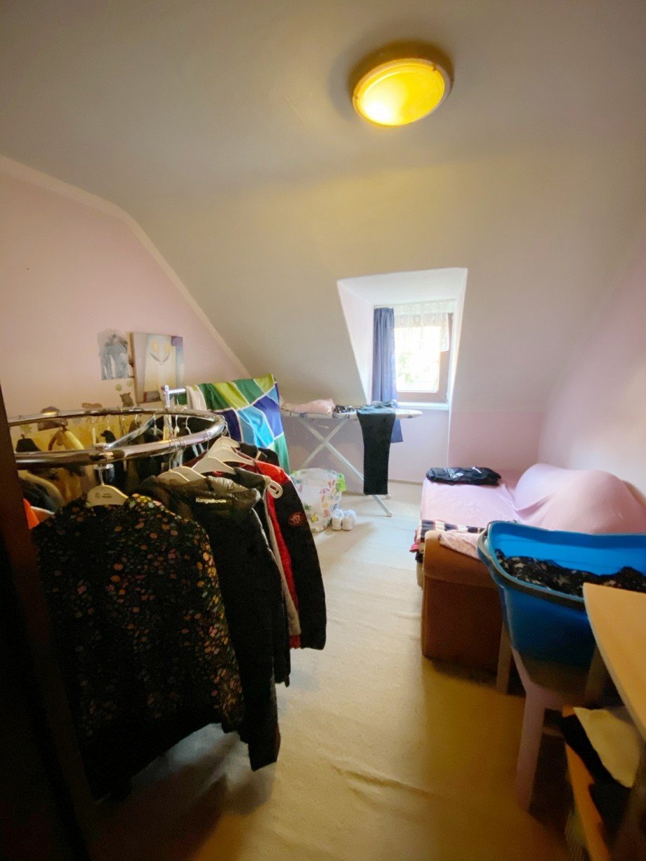 Zimmer 2 DG Einfamilienhaus Berlin
