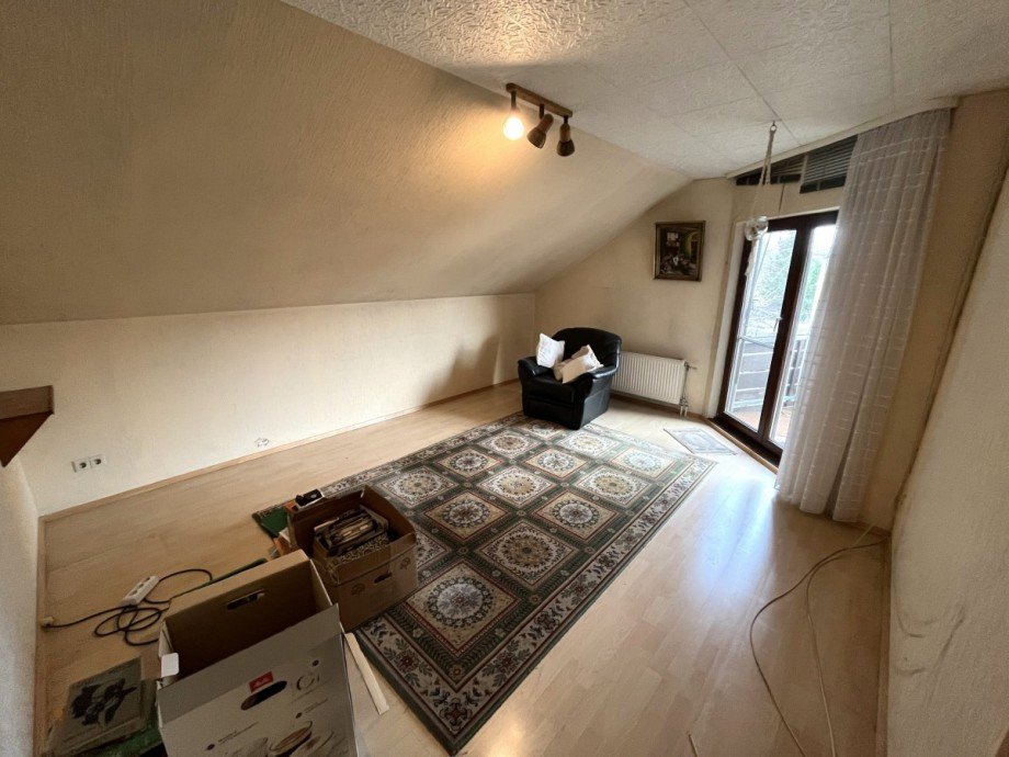 Zimmer DG mit Balkonzugang Einfamilienhaus Berlin