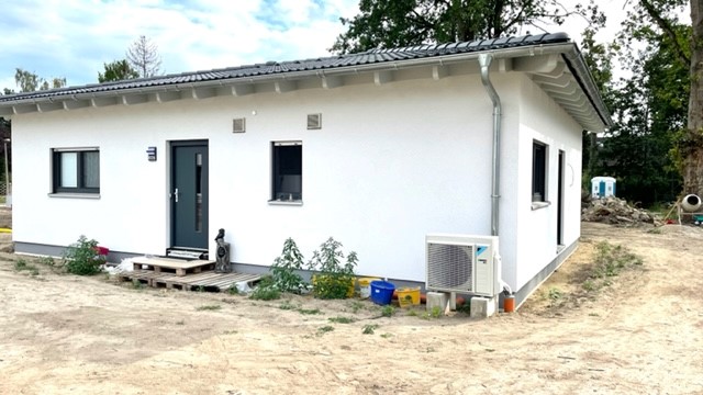 Ansicht von vorne Berlin Bungalow Bungalow in Mahlsdorf nahe S-Bahnhof Mahlsdorf