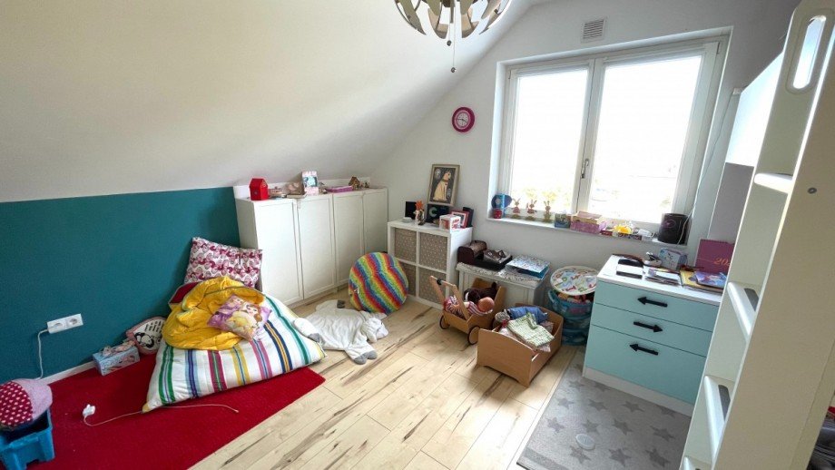 Zimmer 2 DG Einfamilienhaus Berlin