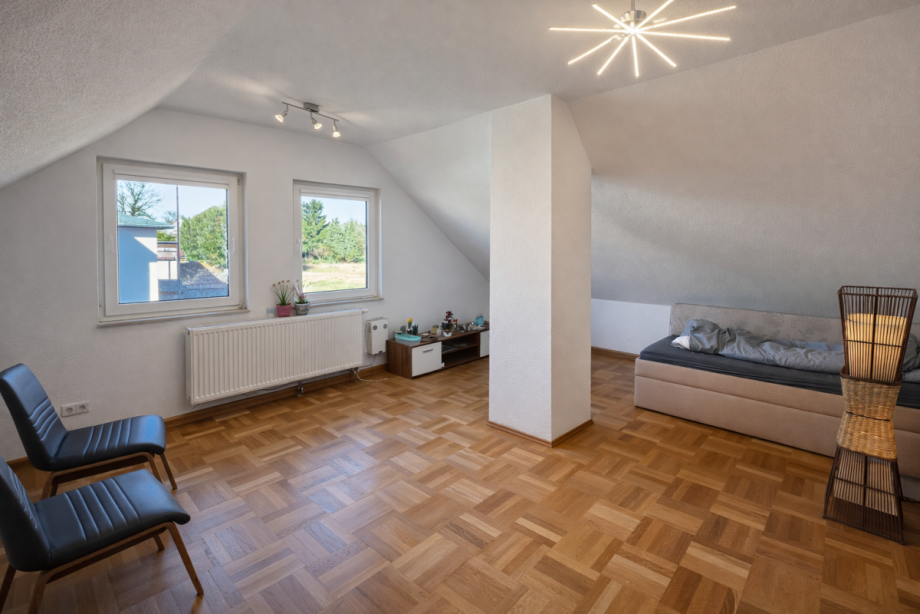 Zimmer DG Einfamilienhaus Gerbisdorf