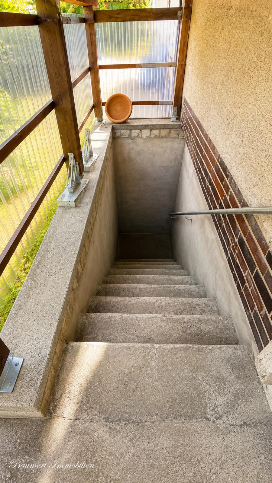 separate Kellertreppe Bungalow Berlin