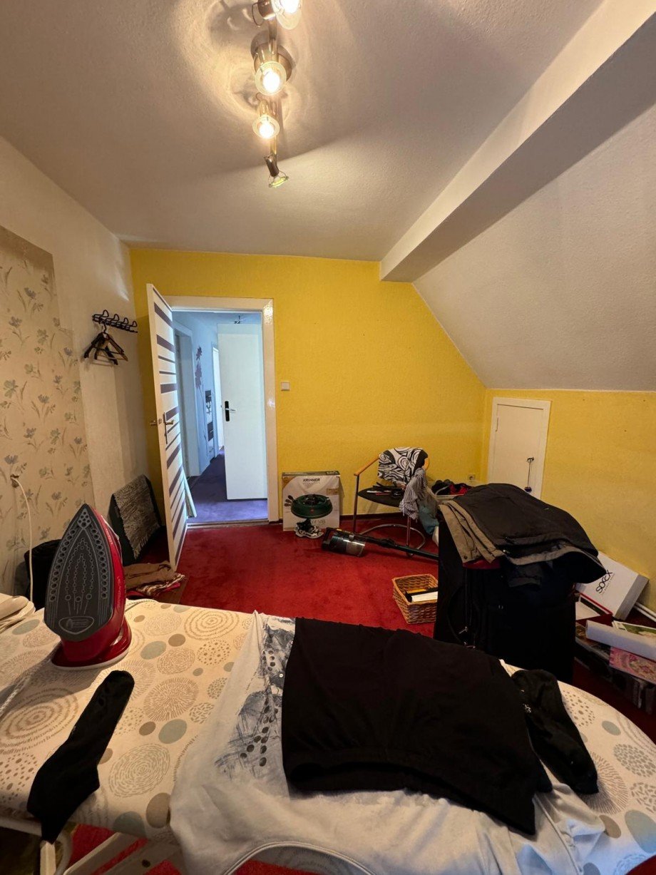 Zimmer 1 DG Einfamilienhaus Berlin